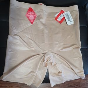 Spanx thinstincts 2.0 midthigh shorts bnwt